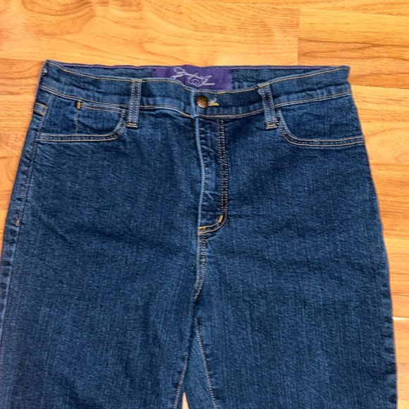 Not Your Daughter’s Jeans - Picture 3 of 14